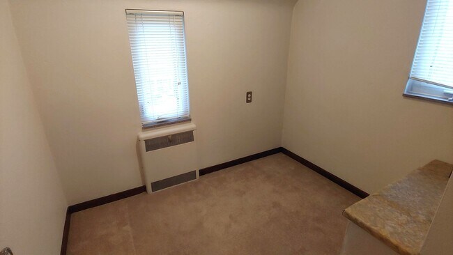 Building Photo - *Beautiful 2BD/2BA Single-Family Home Available in Brentwood*