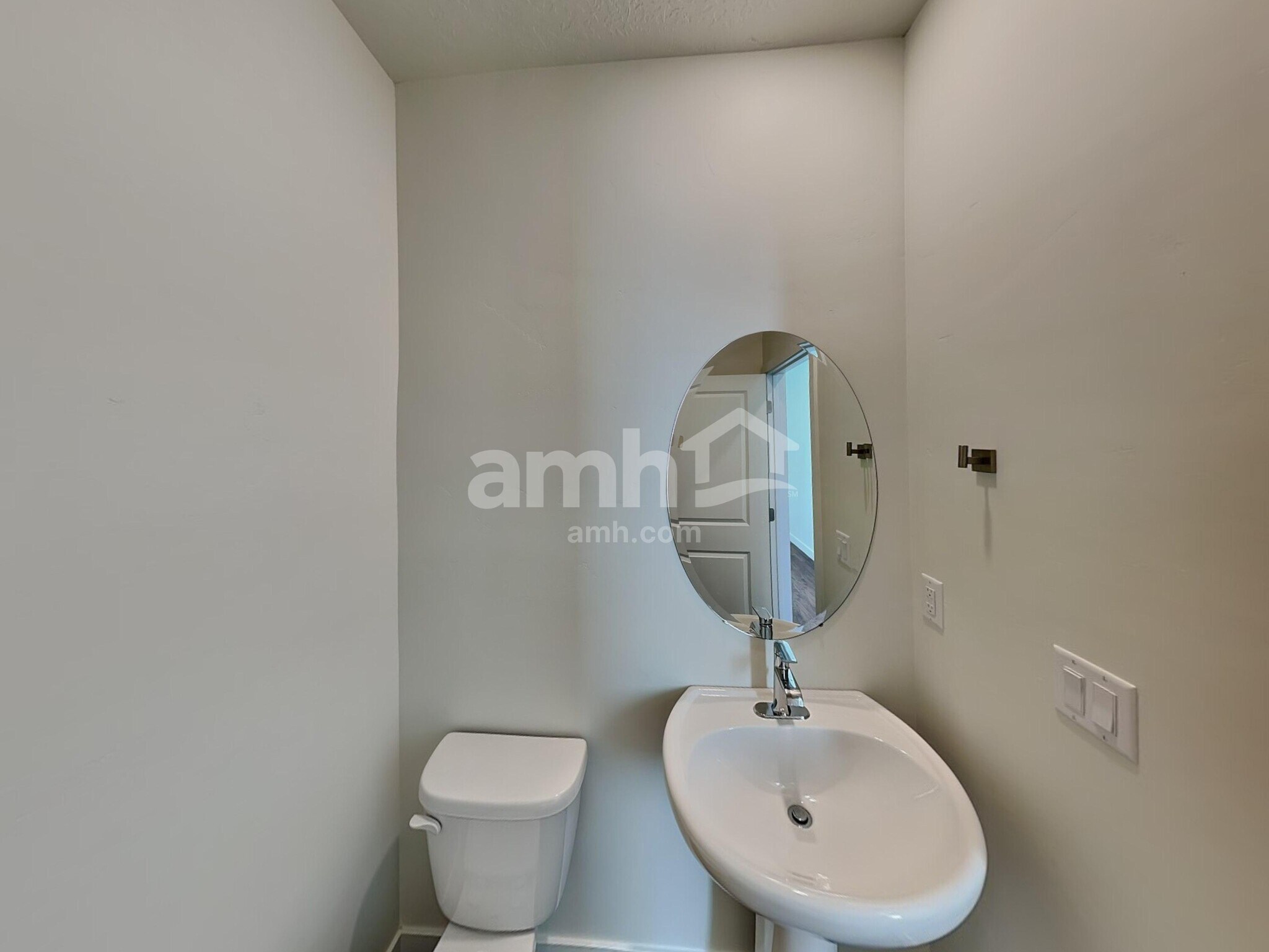 Building Photo - 13947 E 101st Ave