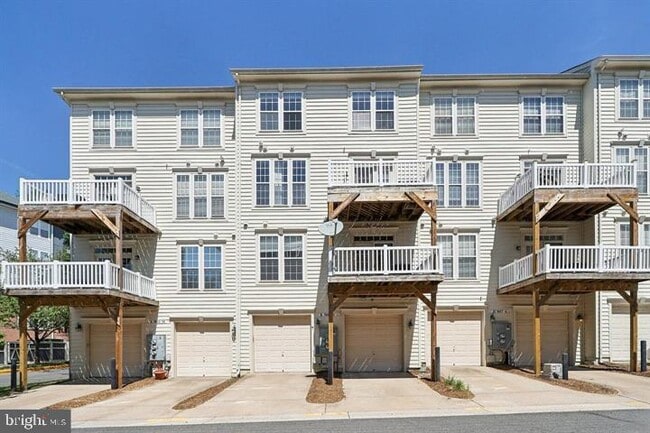 Building Photo - 5615 Harrington Falls Ln