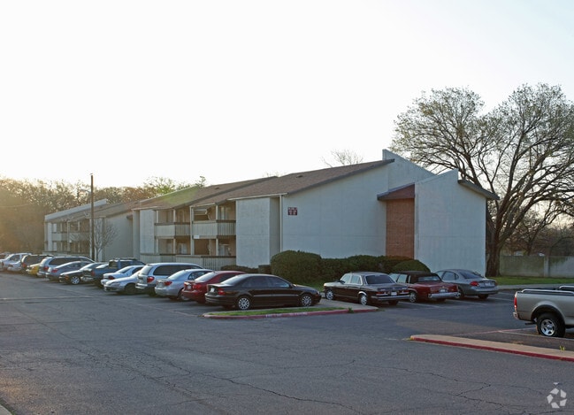 Raible Place Apartments - Raible Place