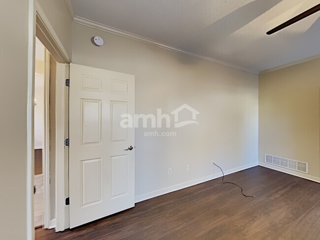 Building Photo - 7450 Shadow Run Lane