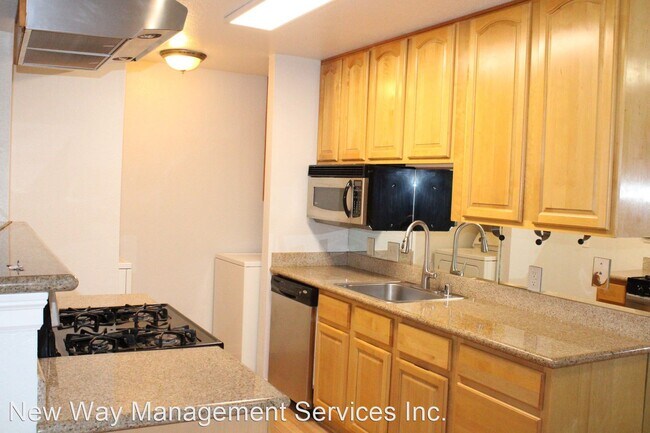 Building Photo - 2 br, 2 bath House - 1223 Lakeview Circle