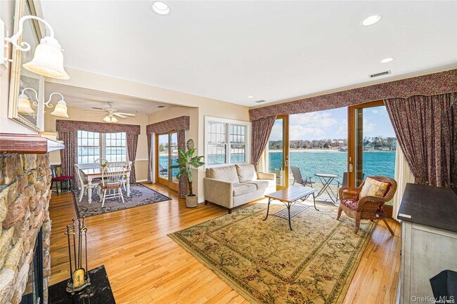 Building Photo - 40 Stirling Cove