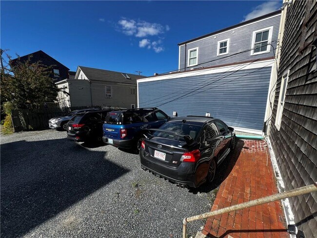 Building Photo - 235 Spring St