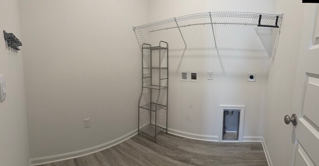 Building Photo - 96 Sweetthorn St
