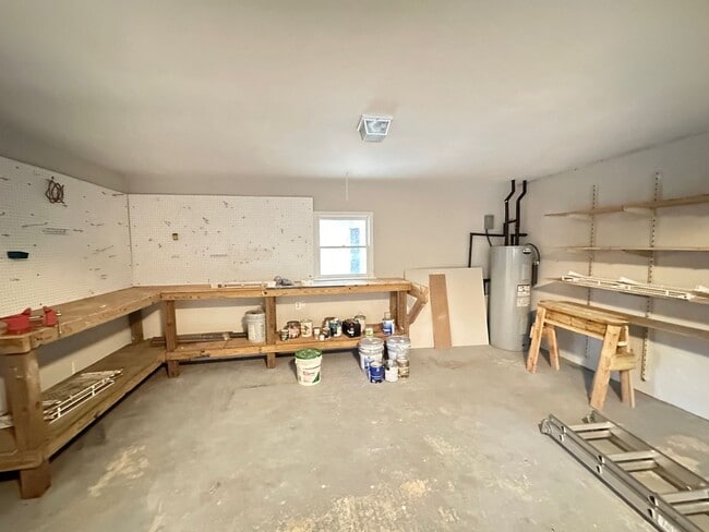 Building Photo - Beautiful Home off Timothy Available