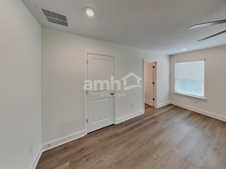 Building Photo - 2570 Belfort Lndg Ct