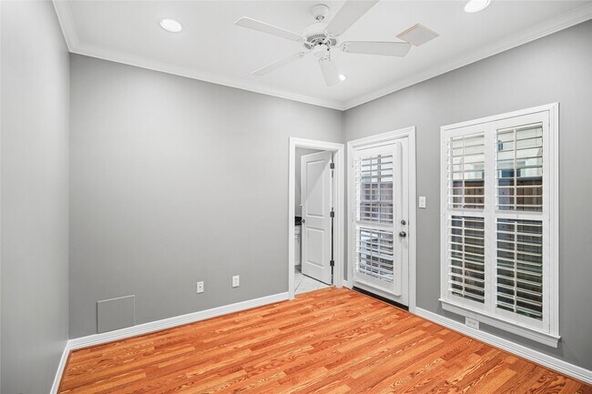 Building Photo - 2150 Bancroft Ln