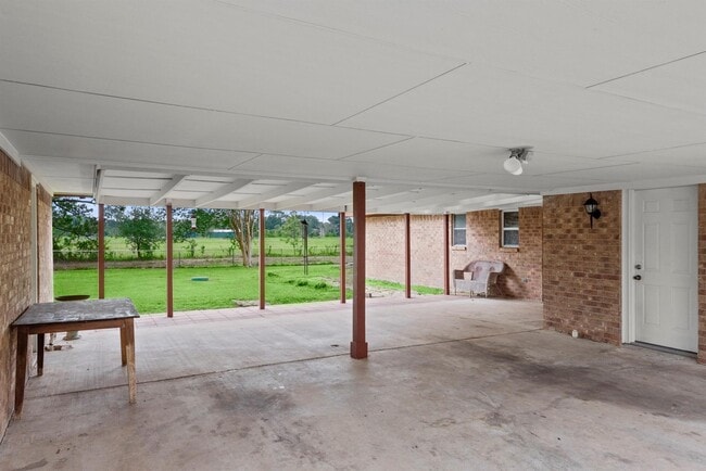 Building Photo - 318 County Rd 296D