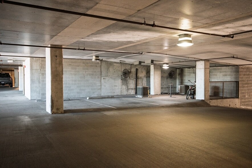 Building Photo - 1510 Demonbreun St