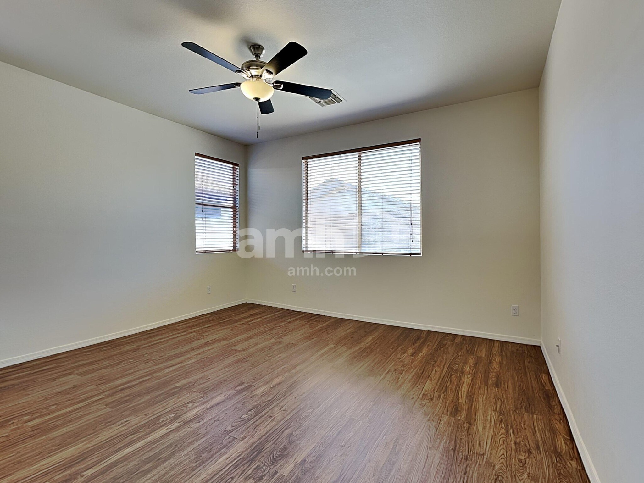 Building Photo - 12363 W Jackson St