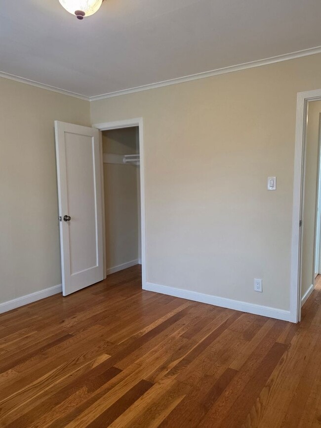 Building Photo - Remodeled Home 2 Blocks from Ocean Beach