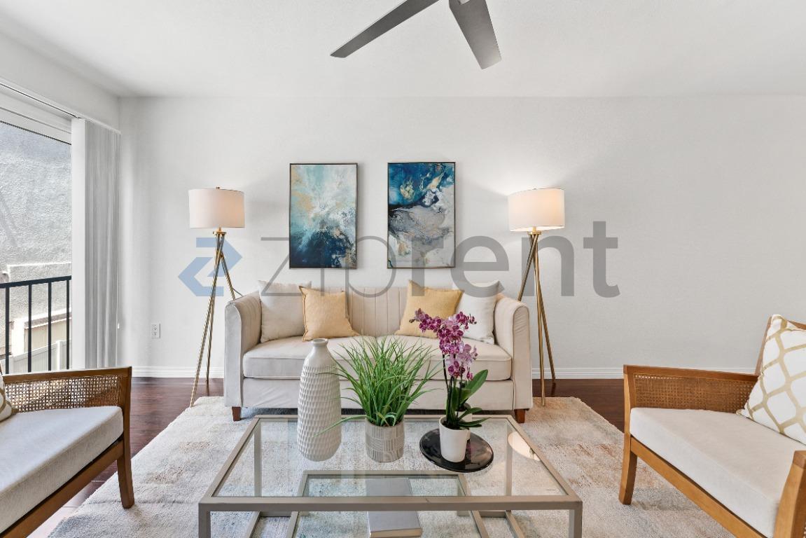 Building Photo - 5257 Radford Ave