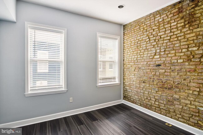 Building Photo - 1609 Olive St