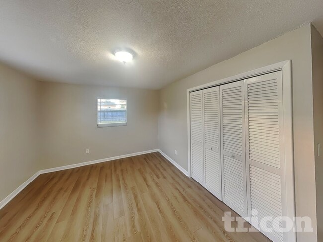 Building Photo - 1108 Fountainhead Dr