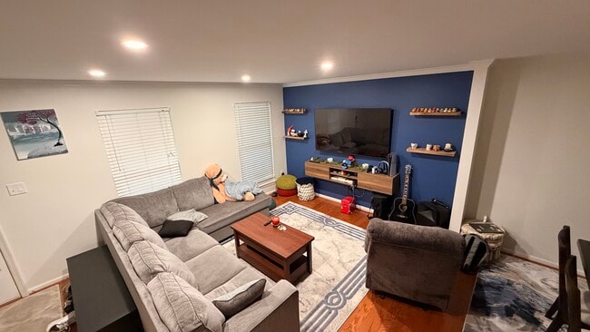 Building Photo - 6430 Selby Ct