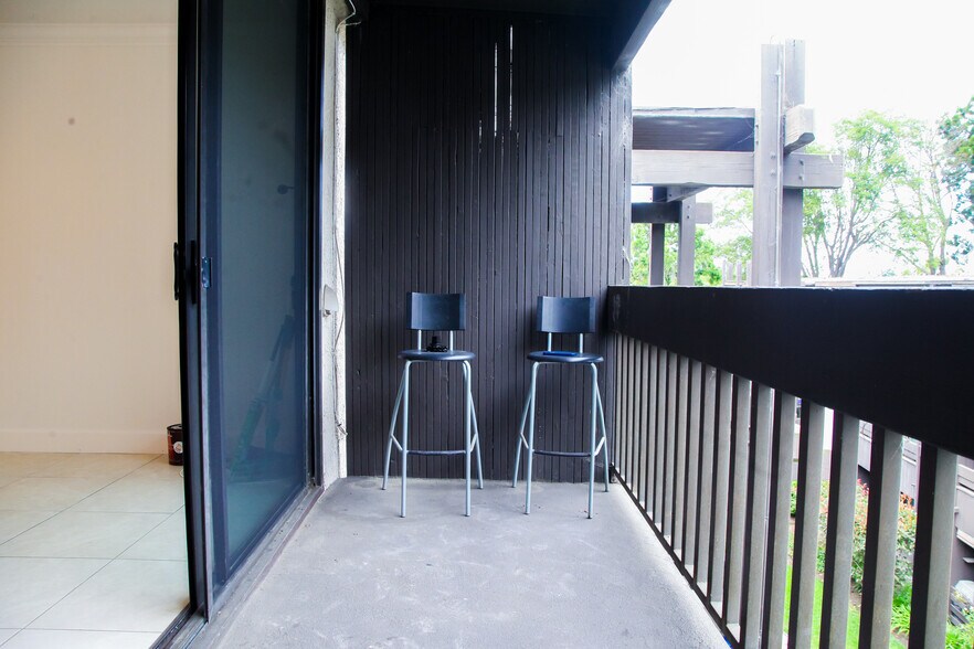 Balcony - 7777 W 91st St