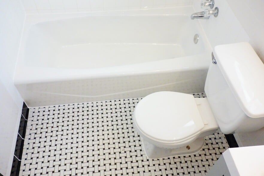 Building Photo - 311 Domer Ave