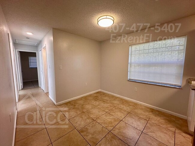 Building Photo - 411 Gilman Cir