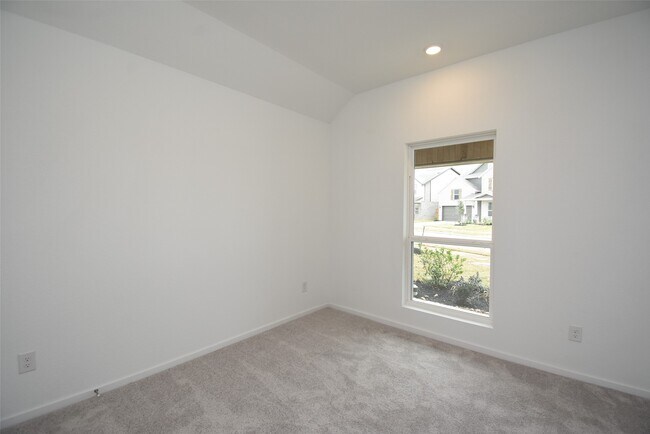 Building Photo - 6303 Golden Seaton Dr