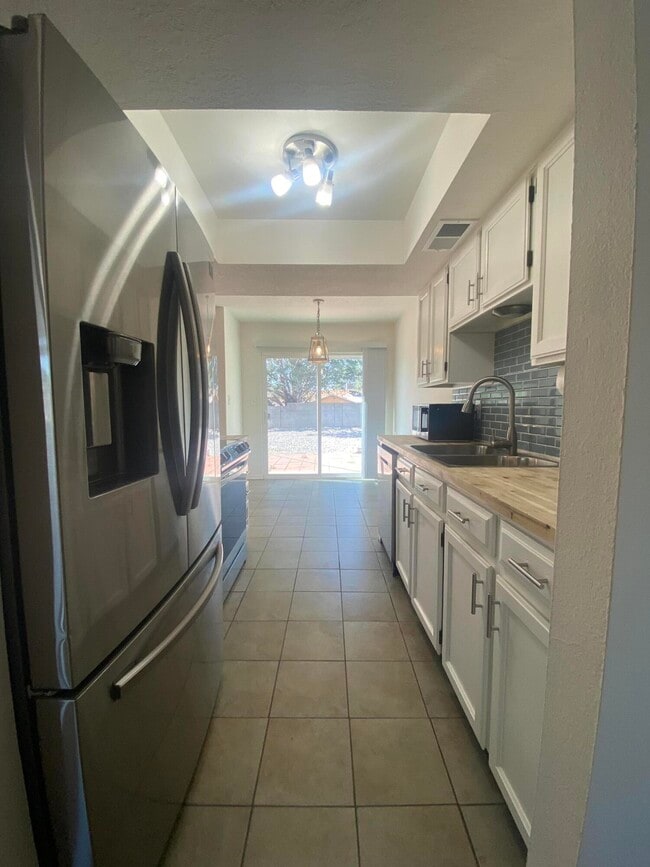 Building Photo - 10501 Delicado Pl NE