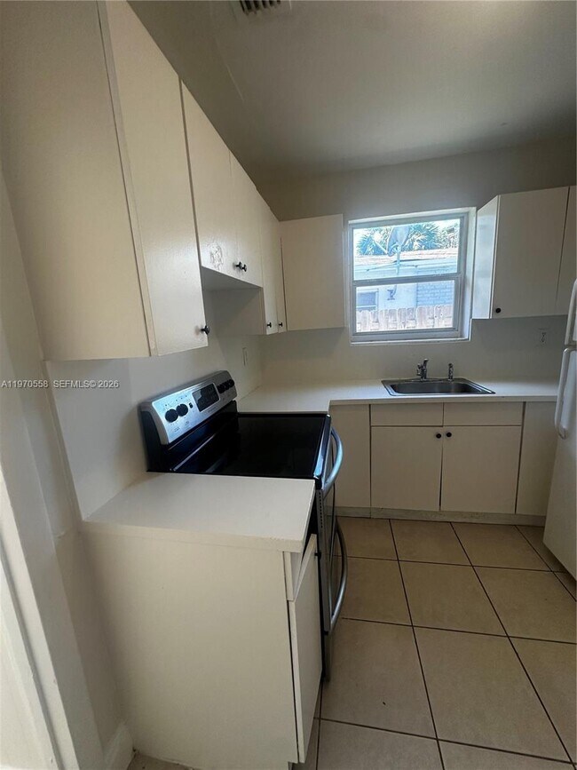 Building Photo - 237 NW 55th St