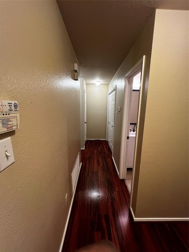 Building Photo - 3133 Henderson Path