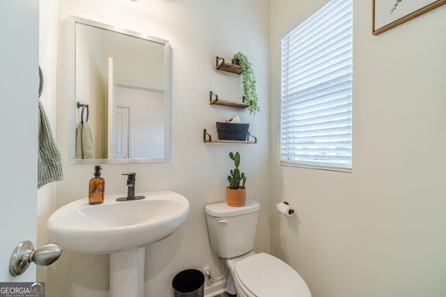 Building Photo - 222 Knightsbridge Ln