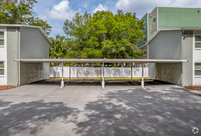 Carport - Oak Park Apartments