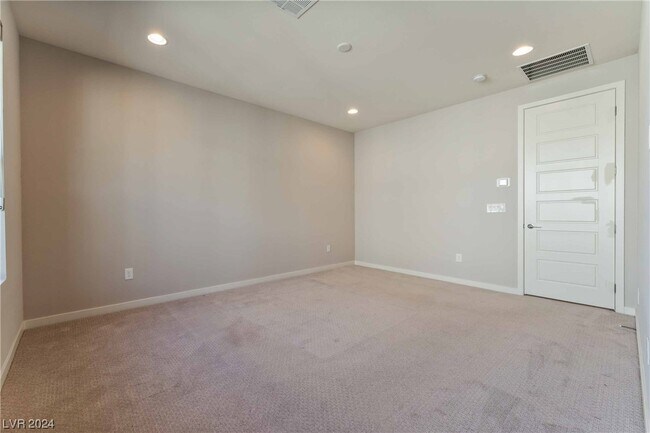 Building Photo - 11274 Cactus Tower Ave