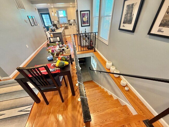 Building Photo - Beautiful Benning 3 Bedroom Renovated Bungalow Home with Yard, Parking, W/D.