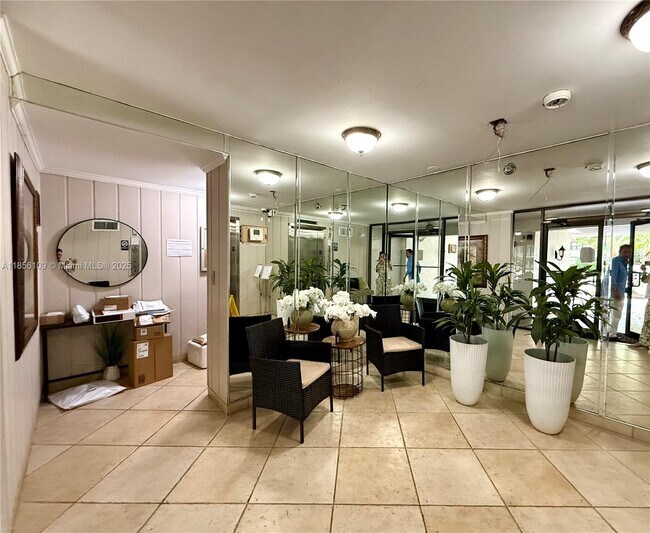 Building Photo - 1266 S Military Trail