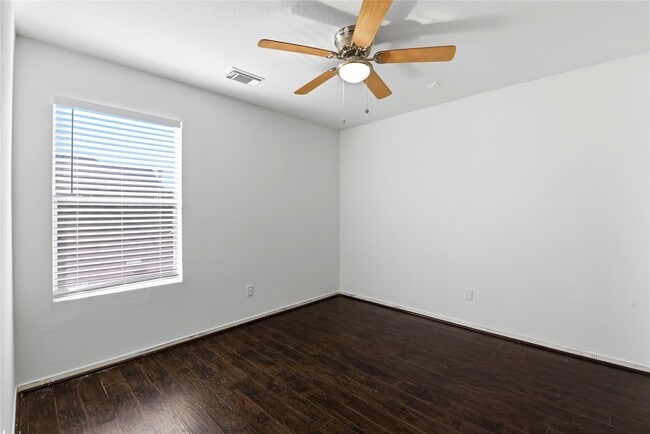 Building Photo - 18427 Grove Brook Ln