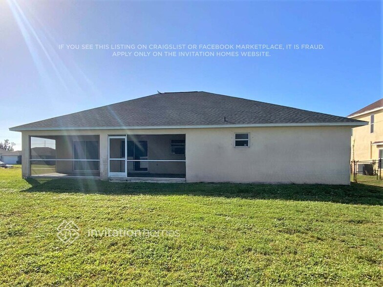 Building Photo - 1917 SW 3rd St