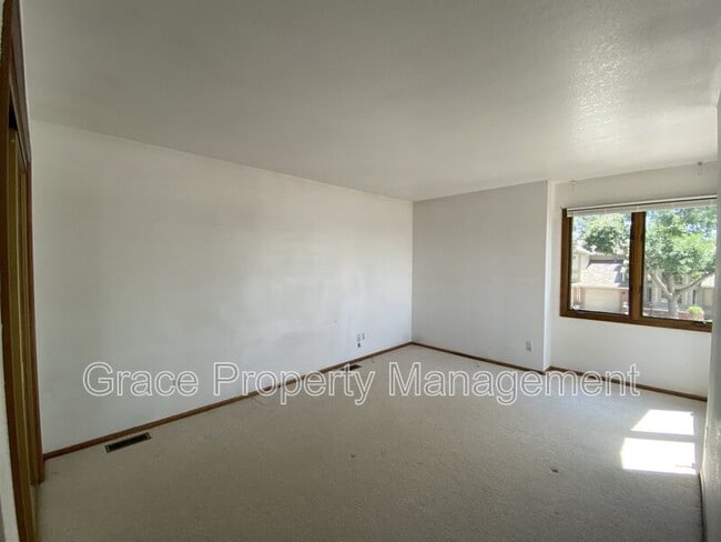 Building Photo - 5203 Union Ct