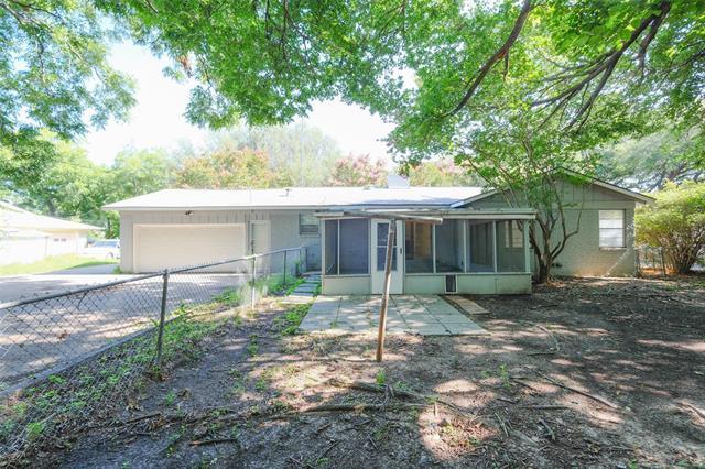 Building Photo - 8301 Llano Ave