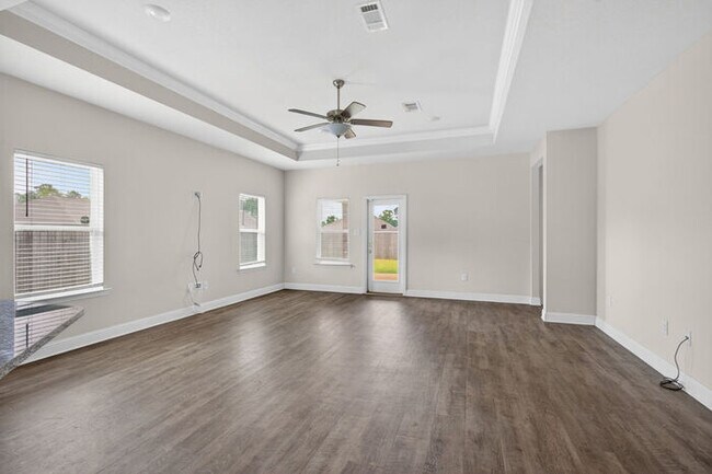 Building Photo - 15610 Ridge Ct