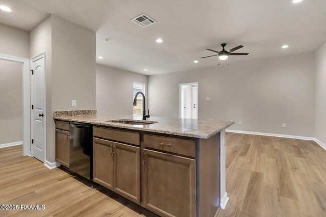 Building Photo - 111 Segovia Wy