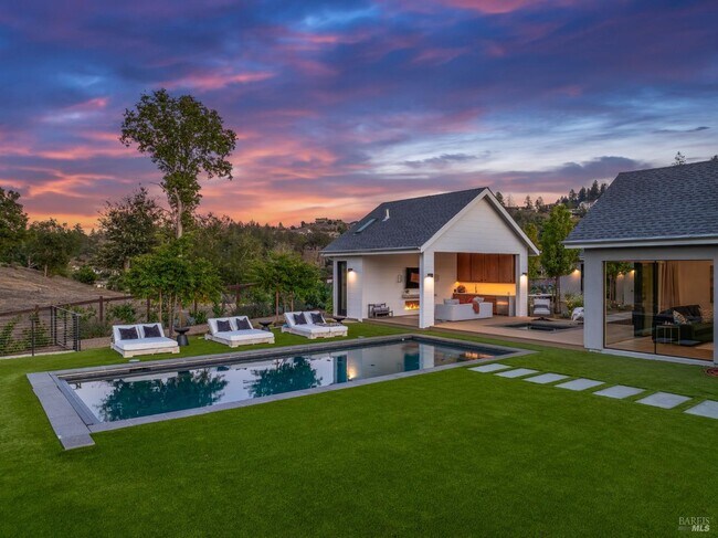 Building Photo - 987 Mark West Springs Rd