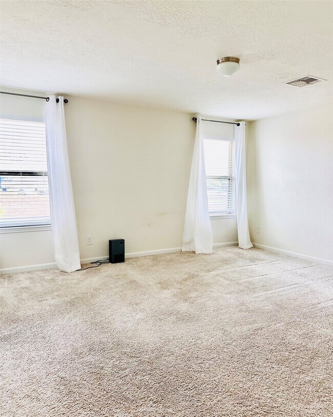 Building Photo - 25250 Laird Knoll St