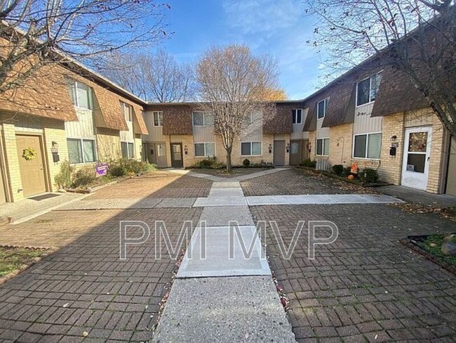Building Photo - 7280 Broadwyn Dr