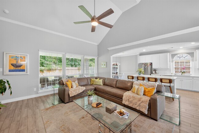Building Photo - 25214 Evergreen Bend Dr