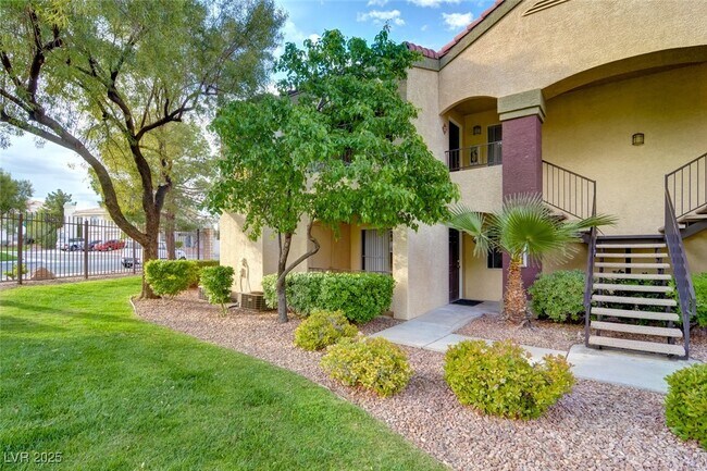 Building Photo - 7885 W Flamingo Rd