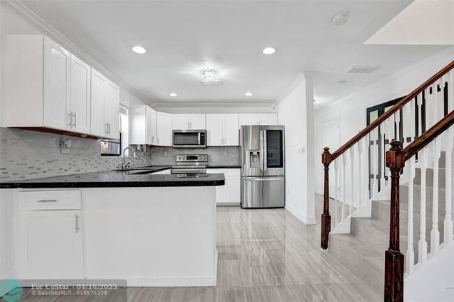 Building Photo - 8904 SW 22nd St
