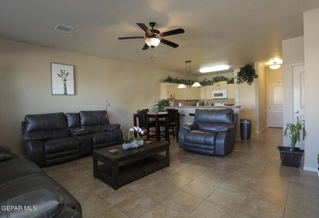 Building Photo - 501 Redd Rd