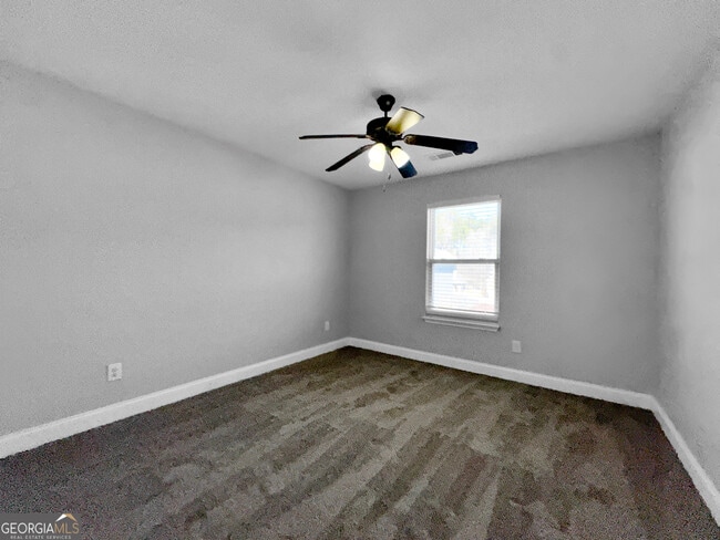 Building Photo - 794 Sugarloaf Way