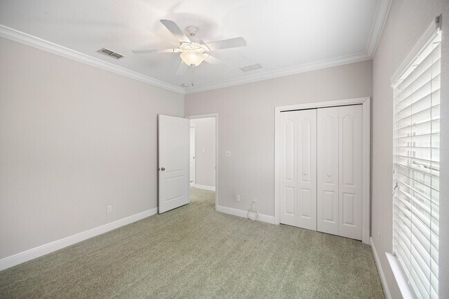 Building Photo - 1578 Venice Ave