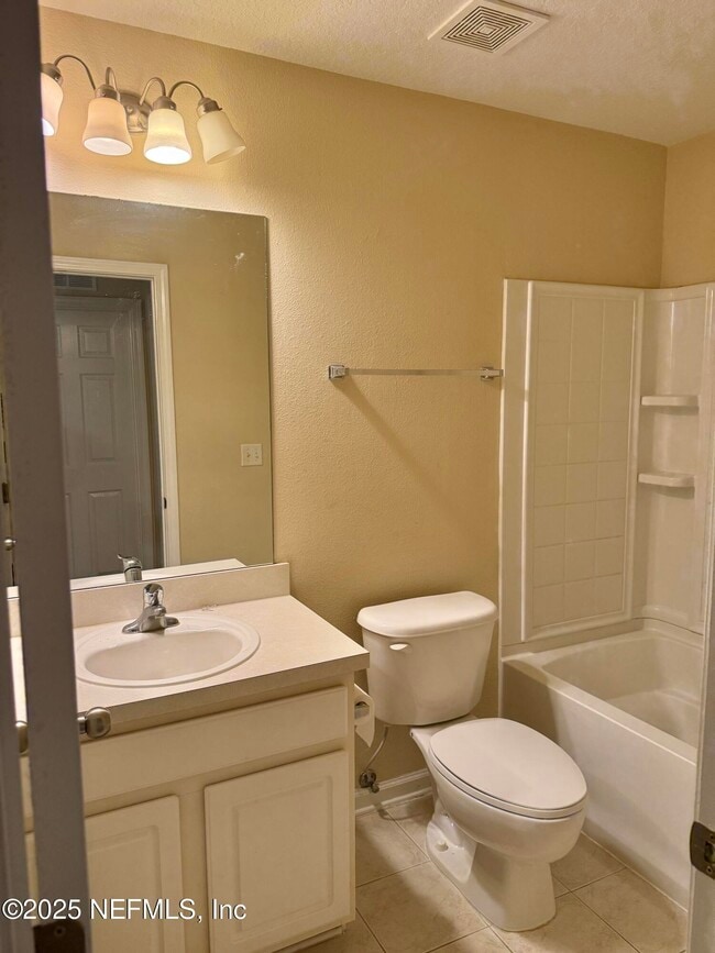 Building Photo - 4891 Castlegate Ct