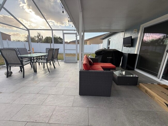 Building Photo - 4706 Doral Pointe Dr