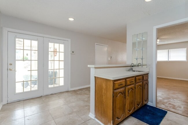 Building Photo - 4 Bedrooms | 2 Bathrooms | 2-Car Garage | Pool | Park-Front Living